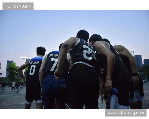 全运会回顾重庆篮球队展现出卓越耐力与团队精神的精彩表现