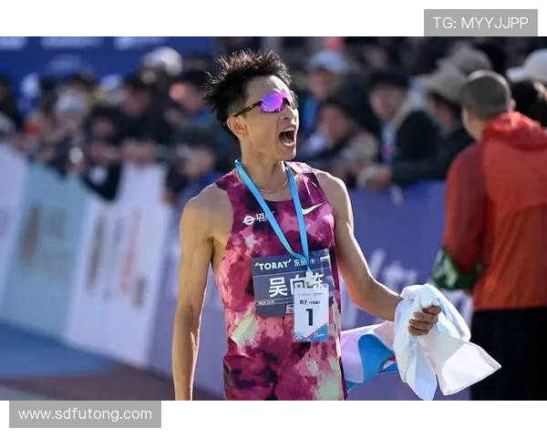 南京攀岩队在马拉松大满贯中的节奏表现分析与点评