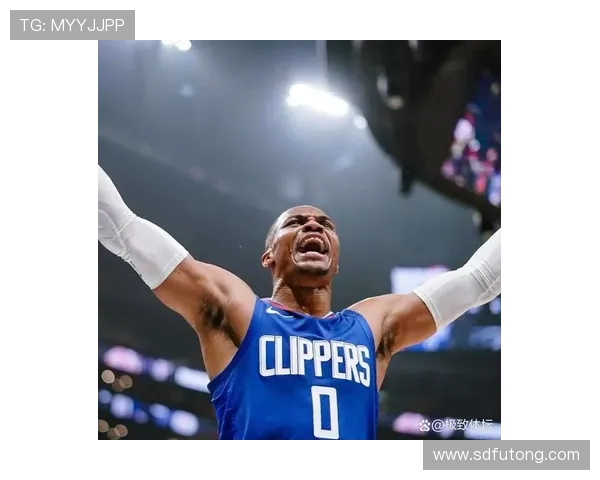 威斯布鲁克与罗斯的巅峰对决谁能在球场上书写传奇篇章