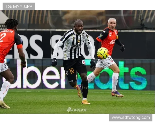 洛里昂与昂热精彩对决直播全程回顾与赛后分析