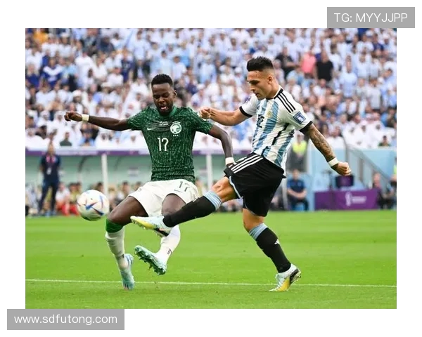 爱媛队与虎鲸鸭川的精彩对决展现足球魅力与团队精神 爱媛队与虎鲸鸭川的精彩对决展现足球魅力与团队精神