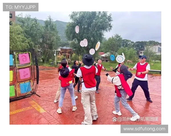 广州飞盘队在飞盘状态排行榜中荣登第八名展现出强劲实力与团队精神